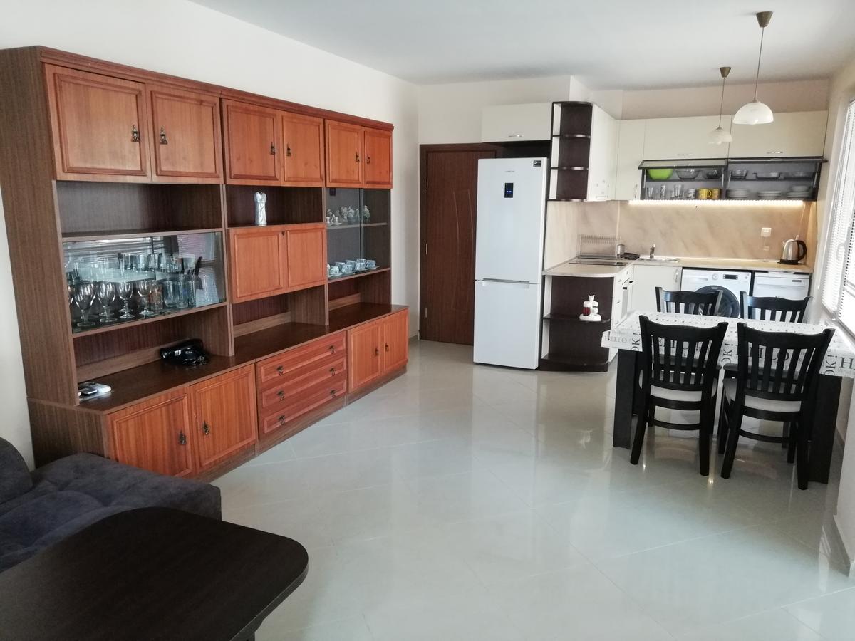 פומורי Alex Apartments מראה חיצוני תמונה